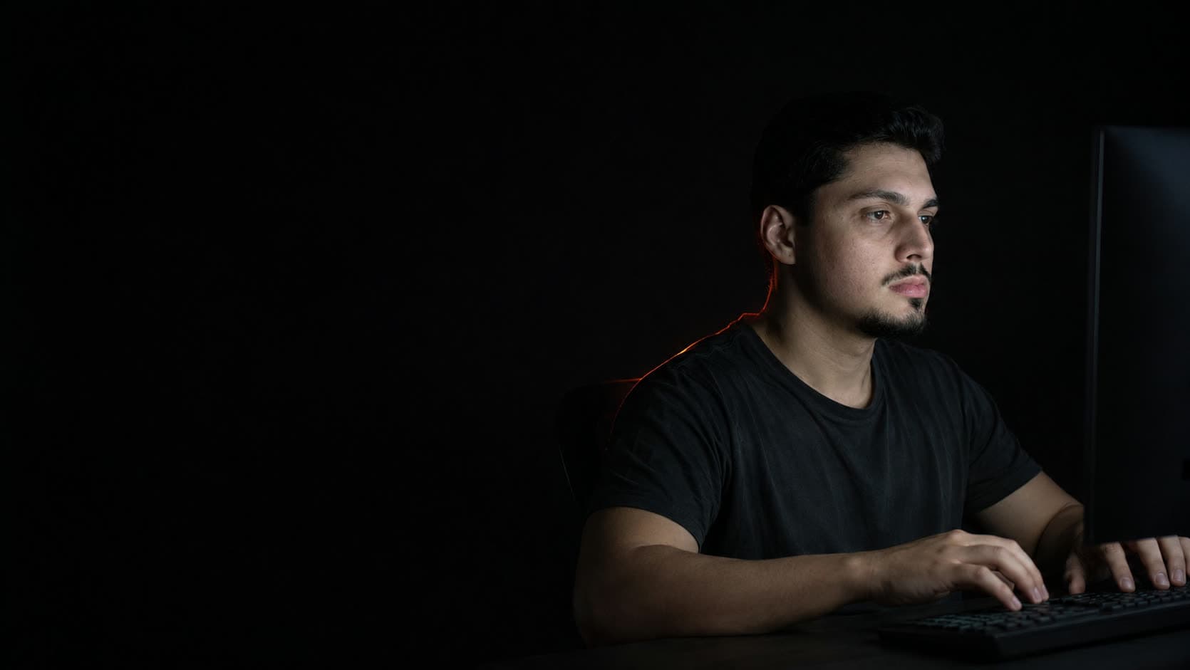Ryan Toledo, durante a construção de um projeto de cliente